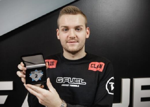 Falcons 正式签约 kyousuke